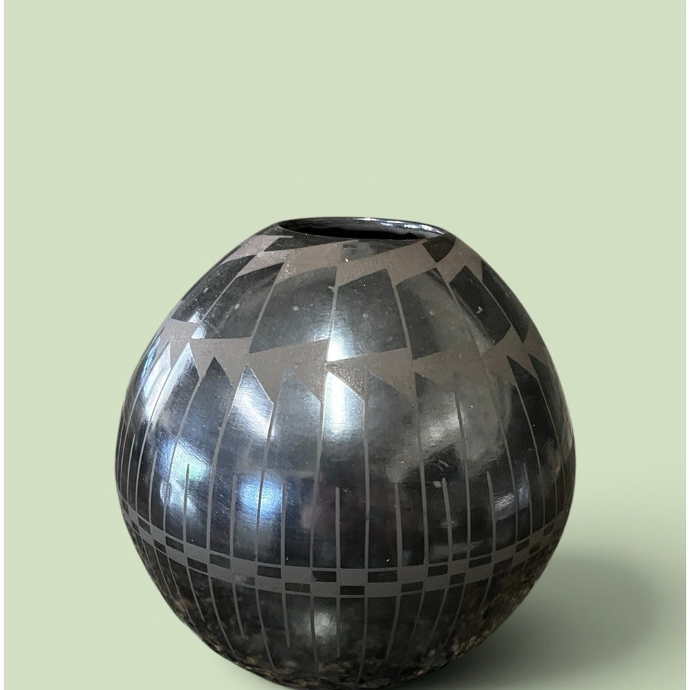 Mata Ortiz Pottery Abigail Marin Vase - Olla Black On Black Art Ceramics Mexican